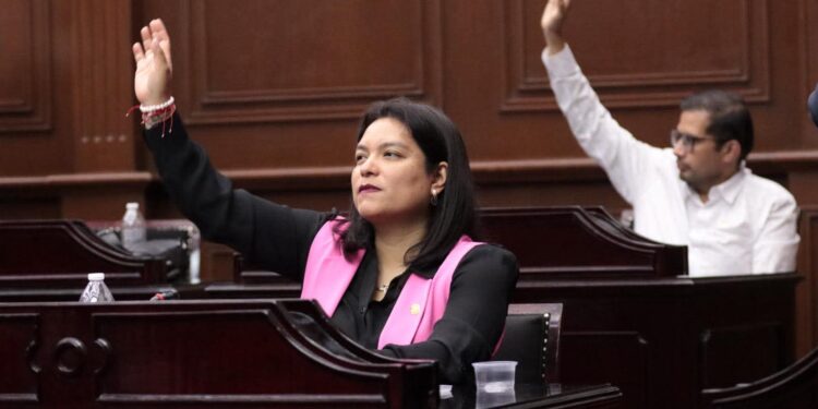 Eréndira Isauro propone reforma para reconocer derechos de comunidades afromexicanas e indígenas en Michoacán