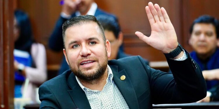 Abrirá Vanhe Caratachea ruta para renovar Ley de Protección a la Niñez en Michoacán