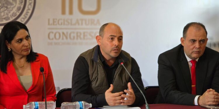 Eric Gaona impulsa hecho histórico: presenta al Congreso propuesta para crear 4 nuevas tenencias en Tarímbaro