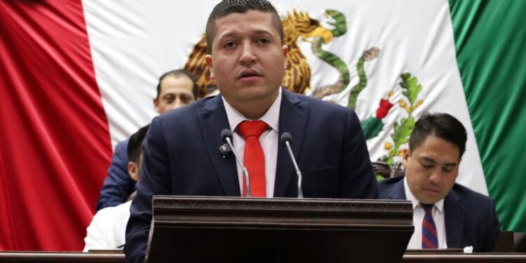 Con 3 iniciativas, Vicente Gómez propone se respeten DDHH de grupos vulnerables