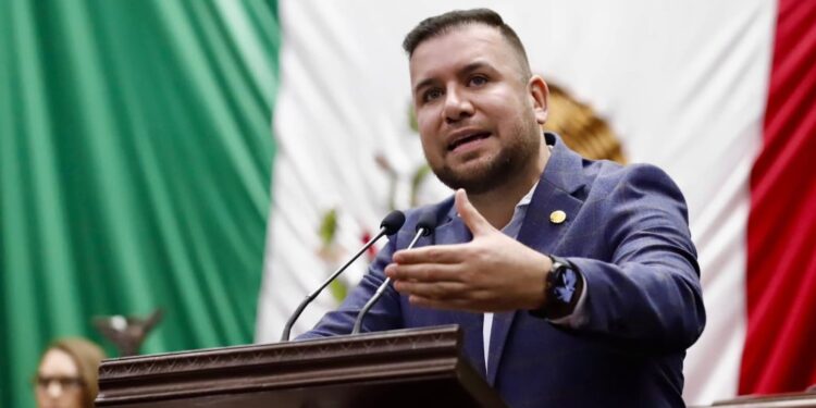 Llama Reyes Galindo al Congreso de Michoacán a aprobar ley que prohibe terapias de conversión