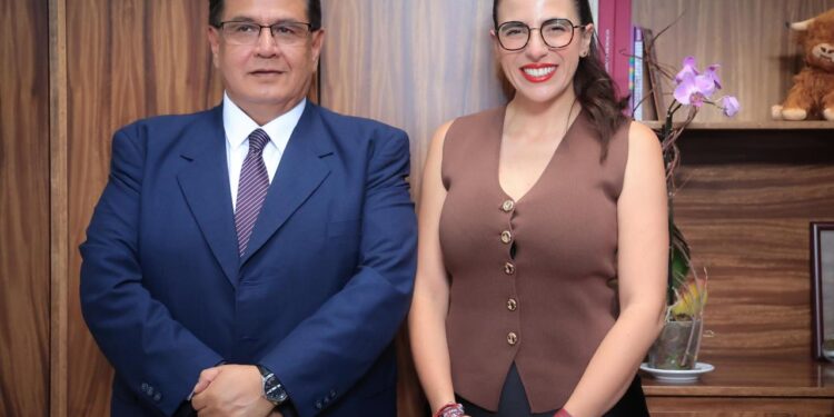 Presidenta del Congreso se reúne con presidente del Poder Judicial para definir pormenores de conformación de Comisión de Transición