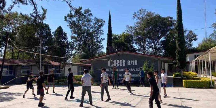 Iemsysem invita a jóvenes a inscribirse en nuevos bachilleratos en Morelia y Uruapan