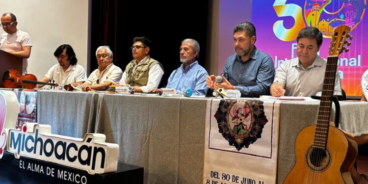 Paracho celebrará en grande los 50 años de la Feria de la Guitarra: Sectur