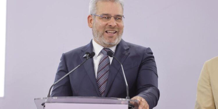 Jalo x las Mujeres de Carín León, combatirá pobreza menstrual en Michoacán