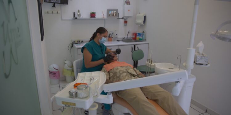 Una sonrisa con futuro, Silvia impulsa su clínica dental con Fuerza Mujer: Sí Financia