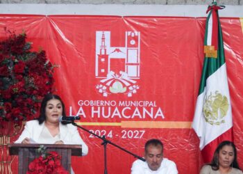 Rindió Yaritza Rosas Gaona Primer Informe de Gobierno en La Huacana; estamos aquí para servir y atender a la gente