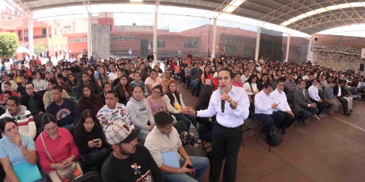 El ciclo escolar 2025-2026 iniciará con normalidad el 1 de septiembre: Carmen Escobedo