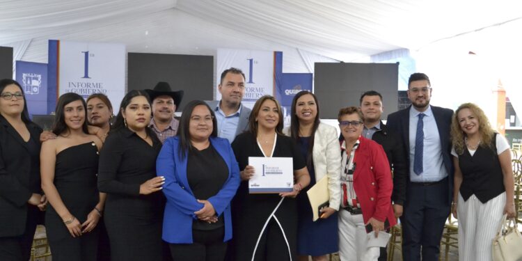 Rinde Alma Mireya González Sánchez su Primer Informe de Gobierno