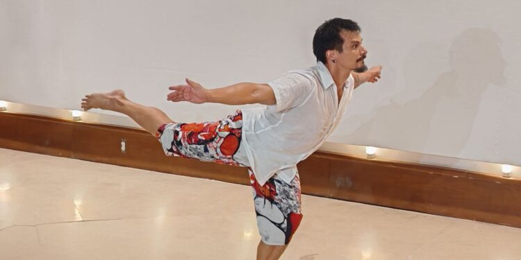 Disfruta de un viaje sensorial y creativo con muestra de danza contemporánea: Secum