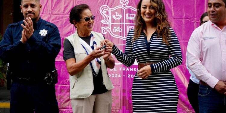 Zacapu fortalece su seguridad con más patrullas y equipamiento: Mónica Valdez