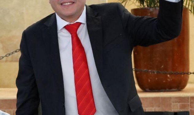 Con apoyos diversos, Vicente Gómez refrenda su apoyo a la educación en el distrito XIX