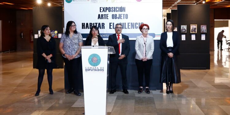 Comisión de Cultura instala en San Lázaro la exposición artística “Habitar el Silencio”