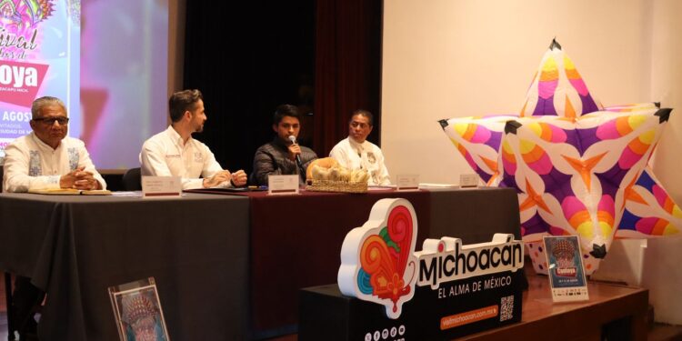 Tiríndaro anuncia su festival de globos de Cantoya