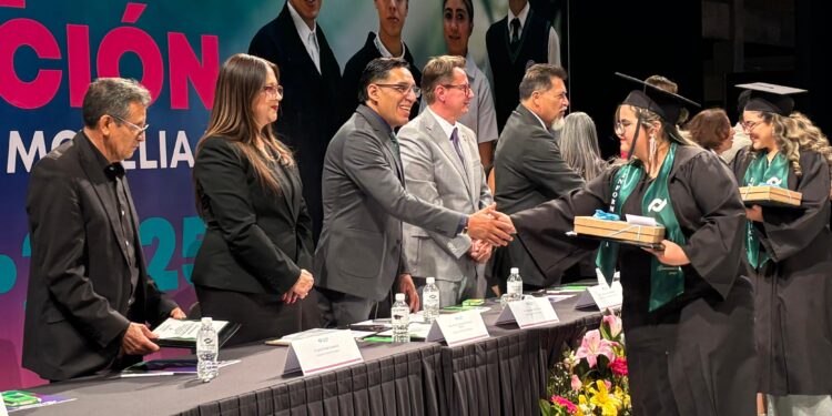 Conalep Michoacán gradua a más de 600 nuevos profesionistas
