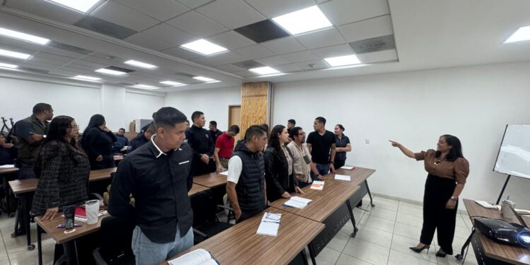 FGR IMPARTE CAPACITACIÓN SOBRE INFORME POLICIAL HOMOLOGADO A PERSONAL MINISTERIAL Y POLICIAL DE DIVERSAS INSTITUCIONES​​