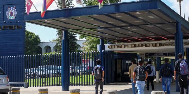 Agradecen confianza en la Universidad Michoacana por parte de aspirantes a ingresar