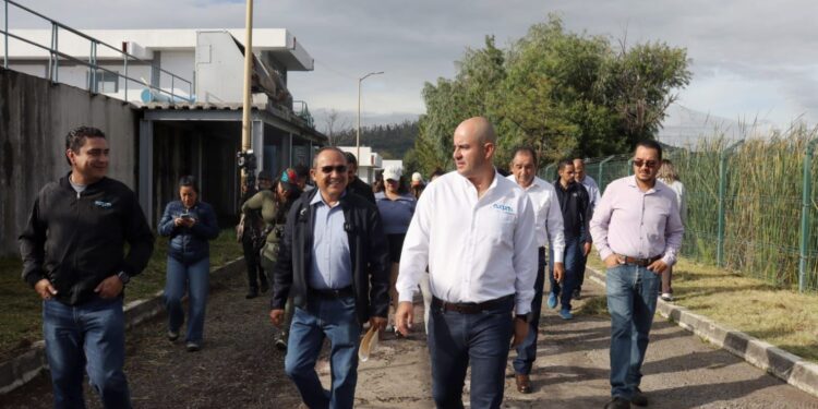 Ooapas trabaja de forma permanente para llevar agua a las familias: Adolfo Torres
