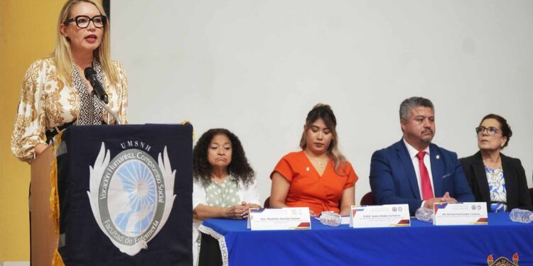En donde está presente la Universidad Michacana, hay profesionalismo: Yarabí Ávila