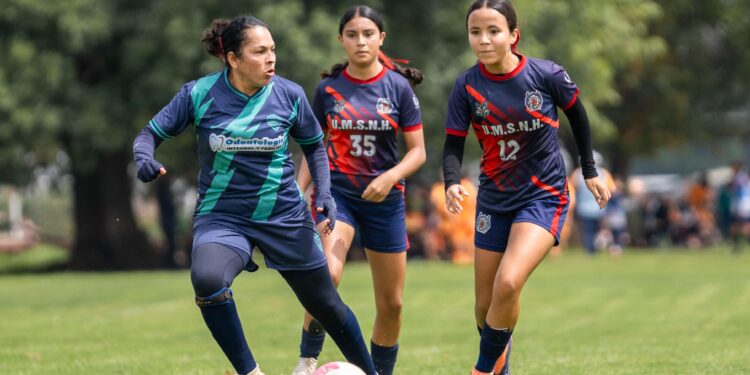 Gobierno de Morelia realiza limpieza integral del Mercado Nicolás Bravo