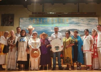 Recibe vocero del Consejo Supremo Indígena condecoración “Caballero Águila” en Teotihuacán, por su trabajo en favor de las comunidades 🦅