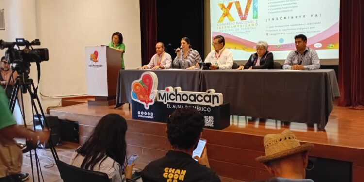 Congreso Nacional e Iberoamericano de Guías de Turistas llega a Michoacán