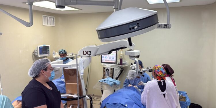 Efectúa IMSS Michoacán Jornada de cirugías de cataratas para la región de Apatzingán