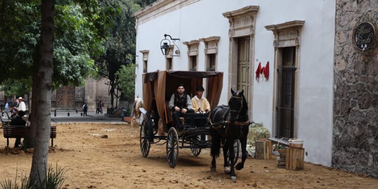 Yankel Benítez Silva fortalece vínculos con el sector de servicios de Morelia