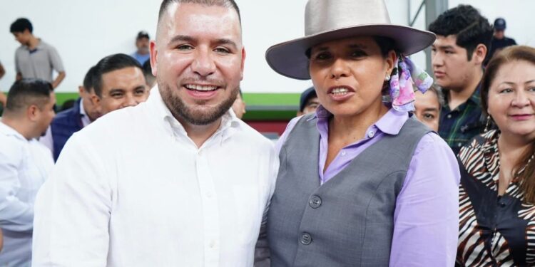 Impulsa Reyes Galindo trabajo en unidad con municipio de Nuevo Urecho