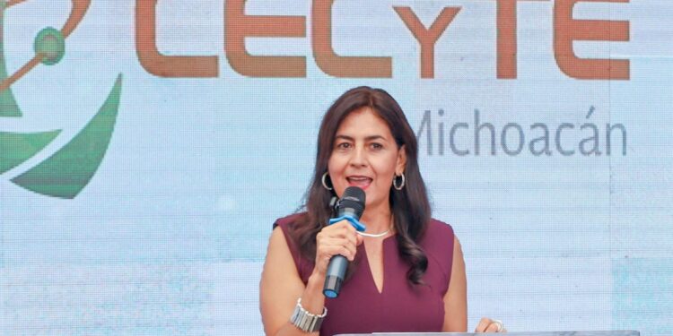 Formación docente impactará en 25 mil estudiantes de Cecytem: Gabriela Molina