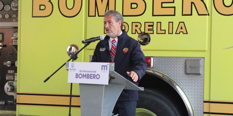 *Gobierno de Morelia reconoce la entrega y heroísmo de bomberos *