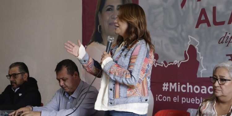 Reconocen trabajadores lucha progresista de Fabiola Alanís