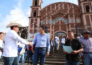 Alfonso Martínez abre las puertas de Morelia a artesanías de la Meseta Purépecha