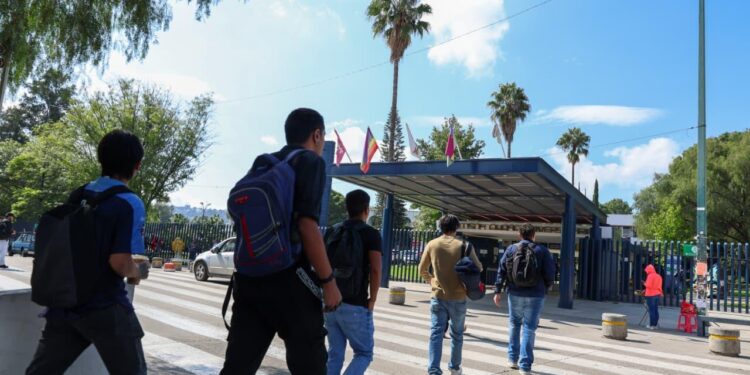 Abierta convocatoria de becas de Fundación Telmex Telcel; UMSNH invita a las y los estudiantes a participar