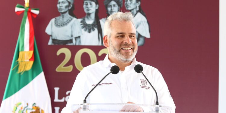 Destinados 2 mil 393 mdp en créditos para negocios: Bedolla