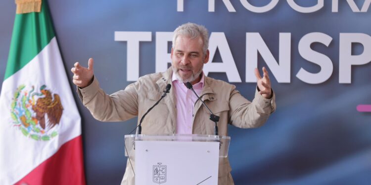 En octubre inicia renovación de unidades del transporte público de Uruapan: Bedolla