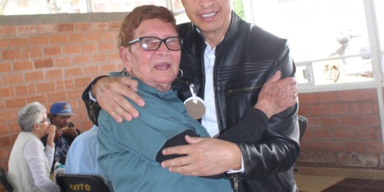 Celebra Ayuntamiento de Morelos a las y los abuelos