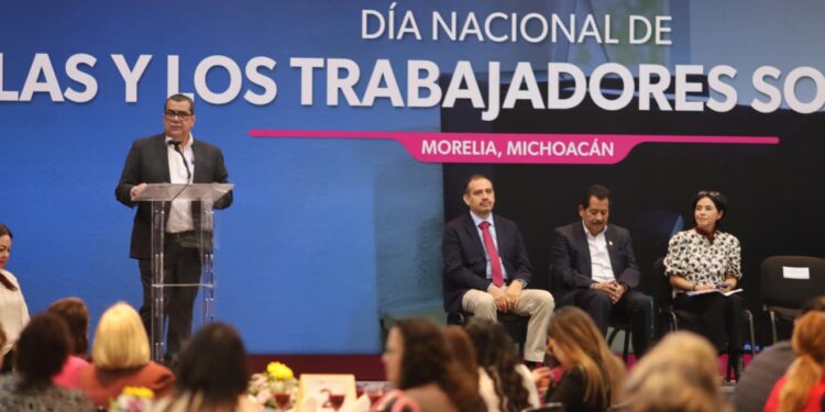 SSM reconoce labor de las y los trabajadores sociales en el sector salud