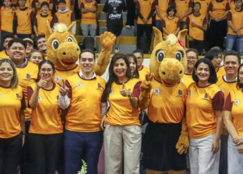 La educación es una herramienta para la paz: Gabriela Molina