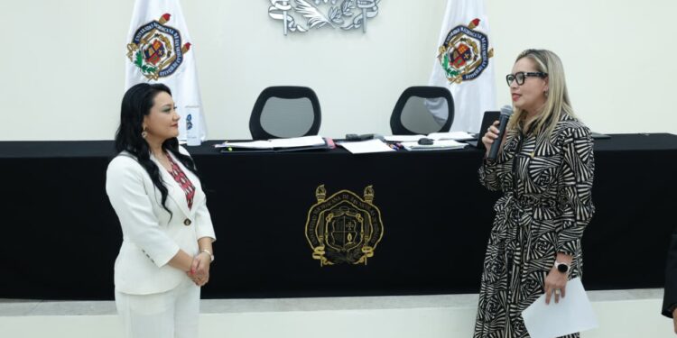 Nicolaitas reciben Reconocimiento Coparmex a la Excelencia Educativa 2025; Yarabí Ávila resalta dedicación de estudiantes