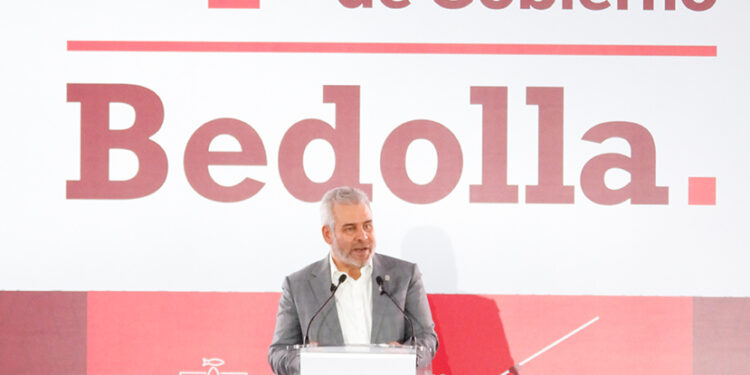 Bedolla emite cuarto informe de gobierno