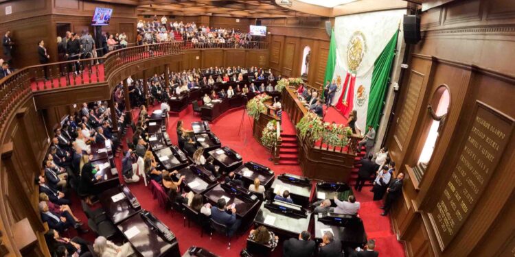 Congreso escucha voces plurales en el informe de gobierno de Alfredo Ramírez Bedolla