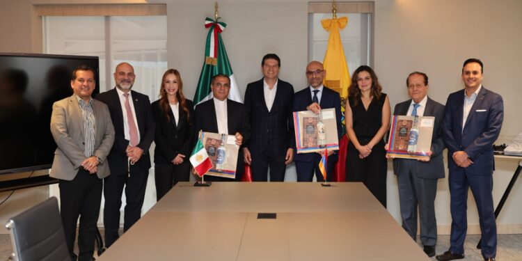 Se reúne Alfonso Martínez con Encargado de Negocios de Embajada de Armenia