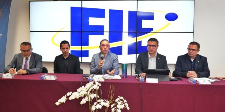 Tras 20 años de espera, se avanza en los Concursos de Oposición Interno definitivos de la UMSNH; Yarabí Ávila se reúne con docentes