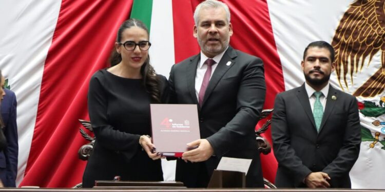 Recibe 76 Legislatura el 4to. Informe del Estado que guarda la Administración Pública Estatal