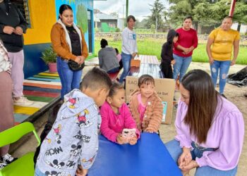 Mónica Valdez impulsa la educación en Zacapu con arranque de ciclo escolar y entrega de mobiliario, reitera que este sector es prioridad