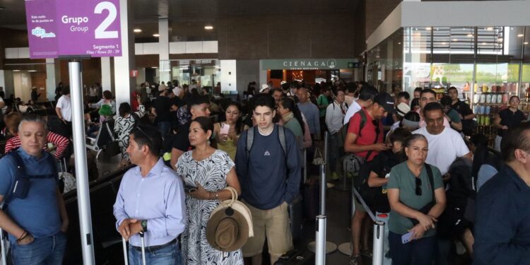 Incrementa más del 25% la llegada de pasajeros vía aérea este verano a Michoacán: Sectur