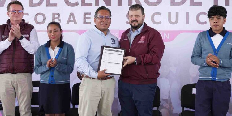 Gobierno de Michoacán garantiza educación a jóvenes de comunidades originarias