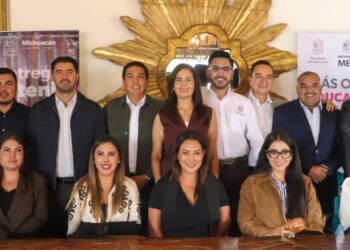 Gabriela Molina refuerza trabajo educativo con alcaldes