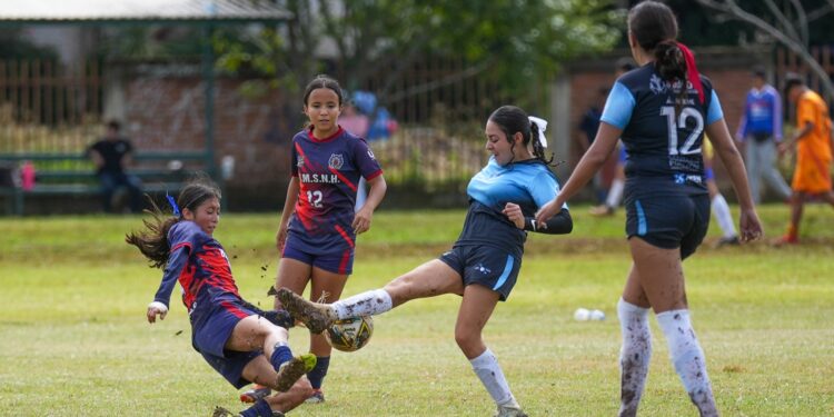 UMSNH está imparable en el Torneo de Verano de la Liga Municipal